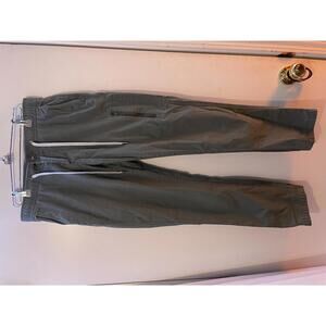 Vuori Green Ripstop Pants Hiking Jogger Pants - Comfortable & Versatile